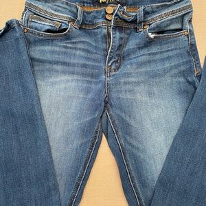 Indigo Rein Mid Rise Skinny Jeans Size 9. With Elastic waist and Tapered Leg